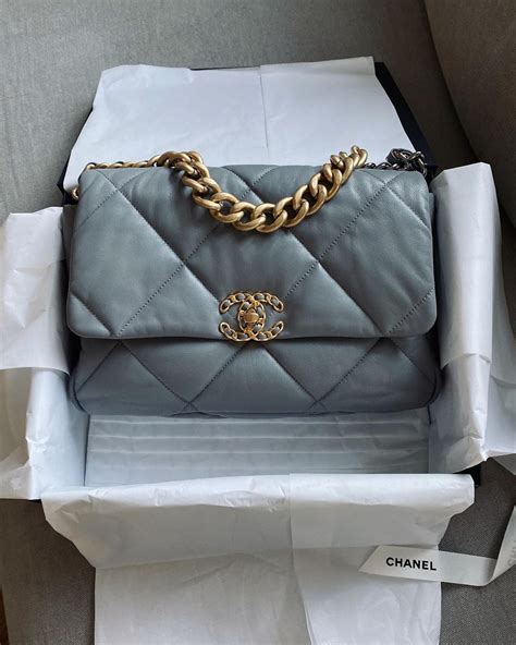 sacs pochette chanel|chanel 19 handbags.